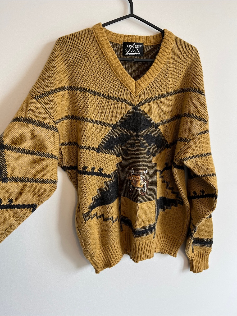Portocruz crew neck pullover sweater